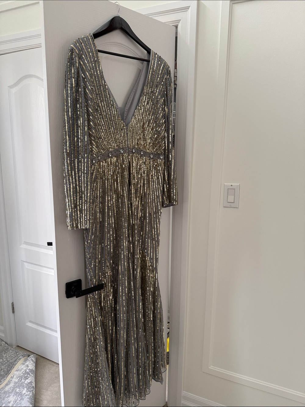 Mac Duggal Silver Sequin Plunge Long Sleeve Evening Dress
